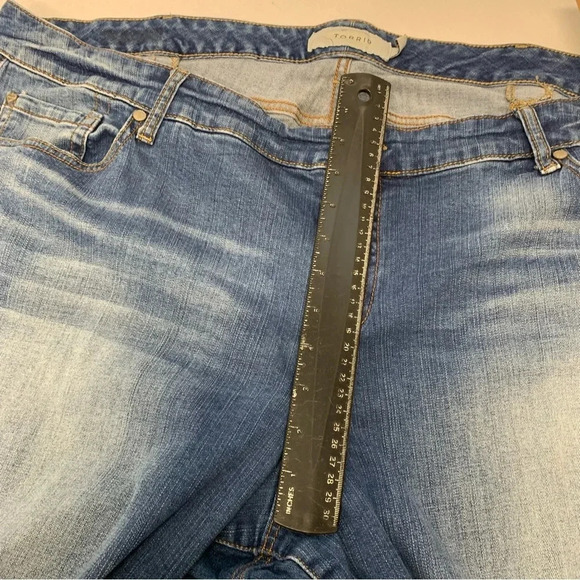 Torrid Jeans Woman Plus‎ 24  Blue Fading Straight Raw Hem Stretch Pockets Casual - Picture 11 of 11